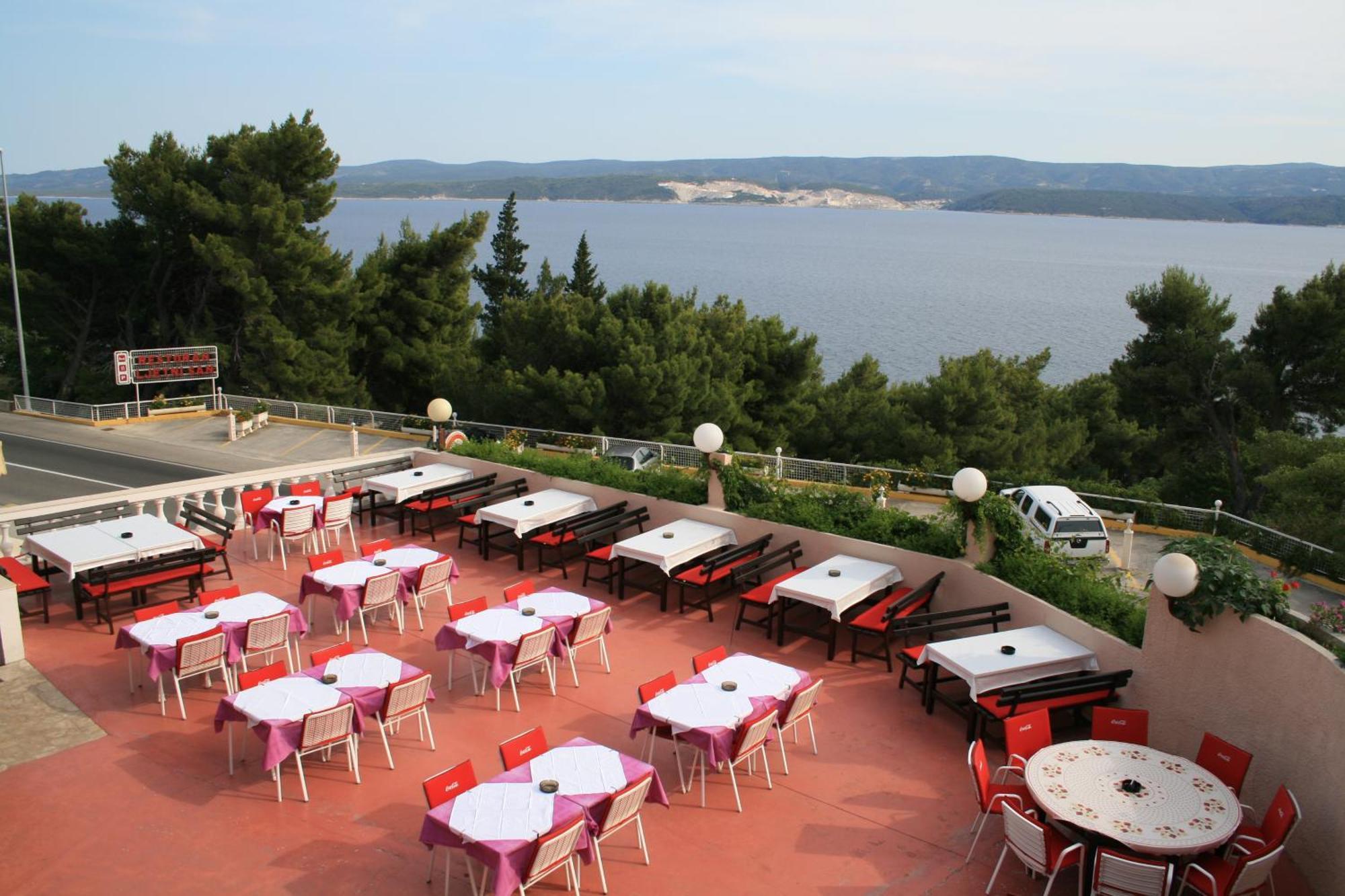 Villa Ljetni San Оміш Екстер'єр фото